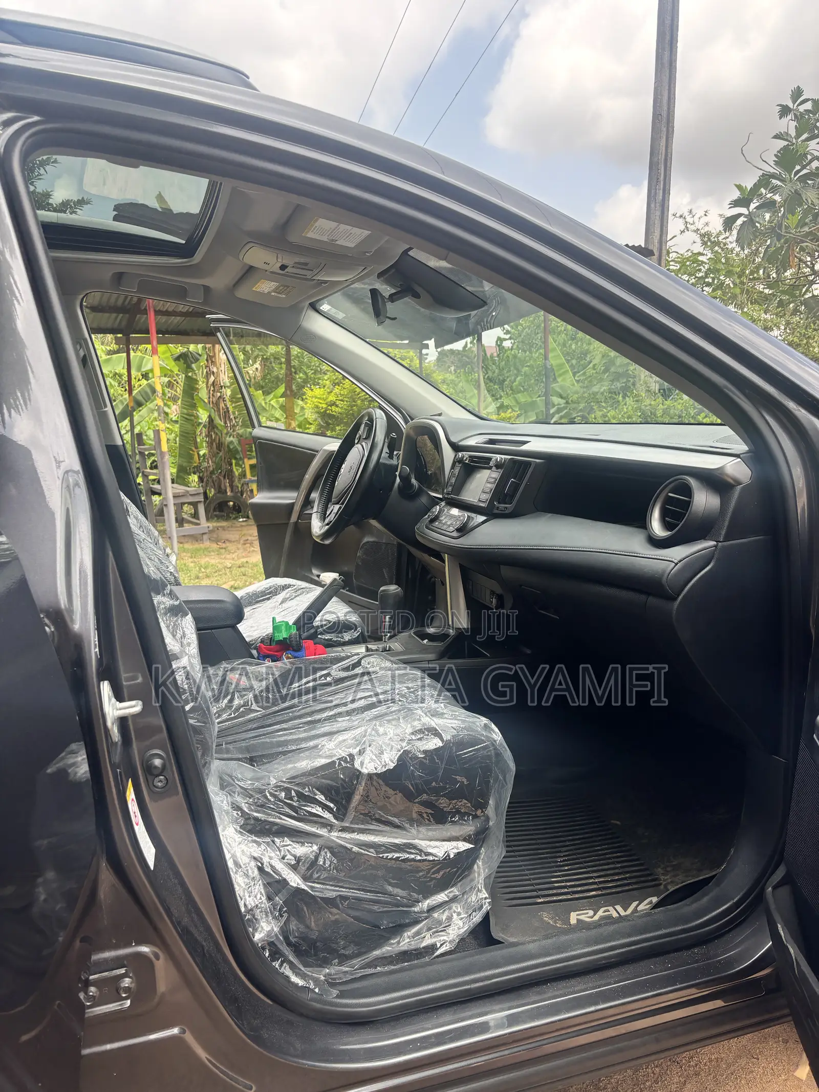 Toyota RAV4 XLE 4dr SUV AWD (2.5L 4cyl 6A) 2018 Gray