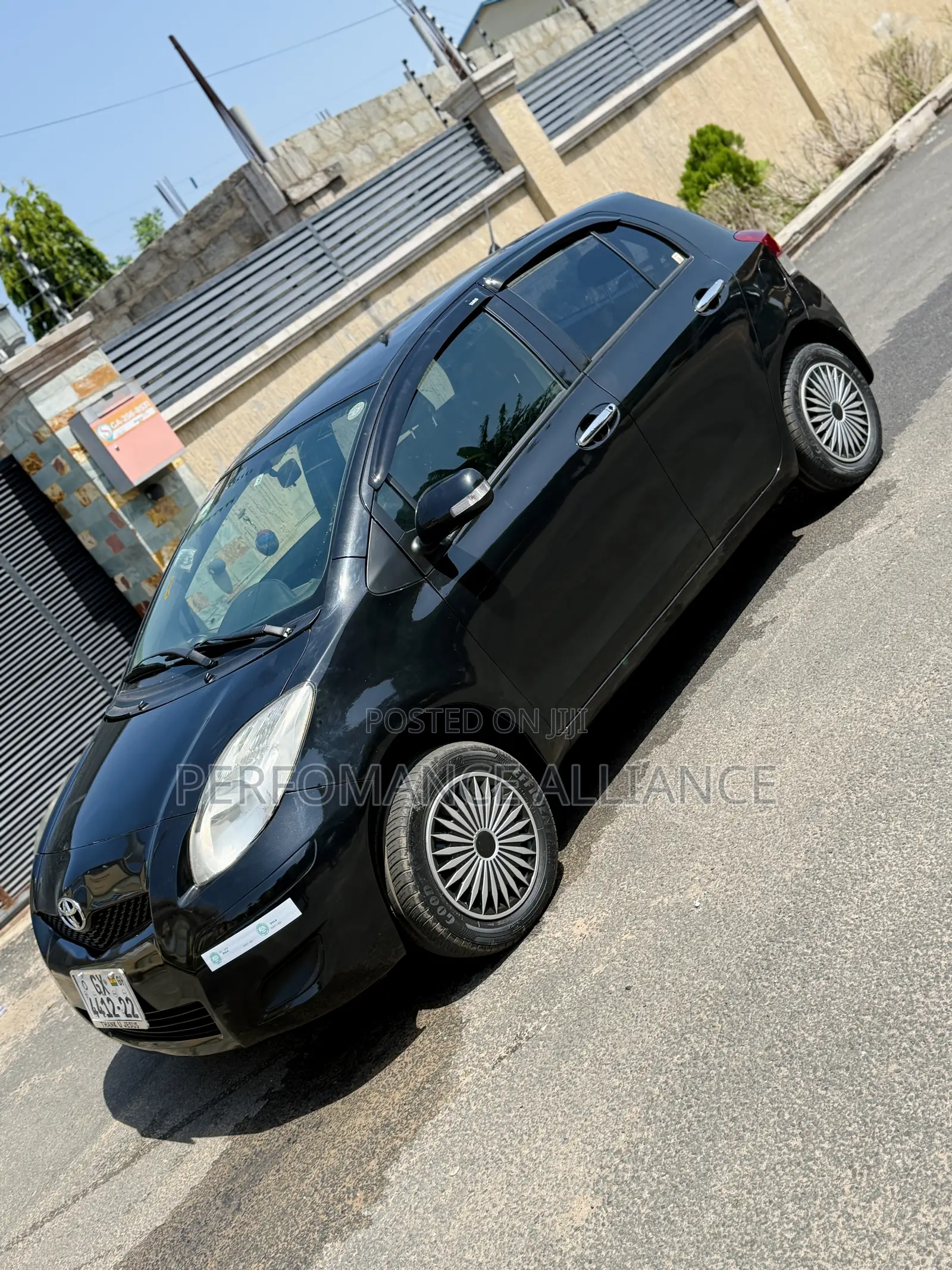 Toyota Vitz 2010 Black