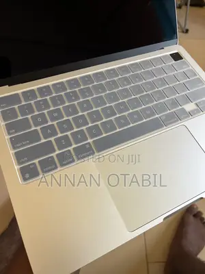Laptop Apple MacBook Air 2023 M2 16GB Apple M2 SSD 512GB