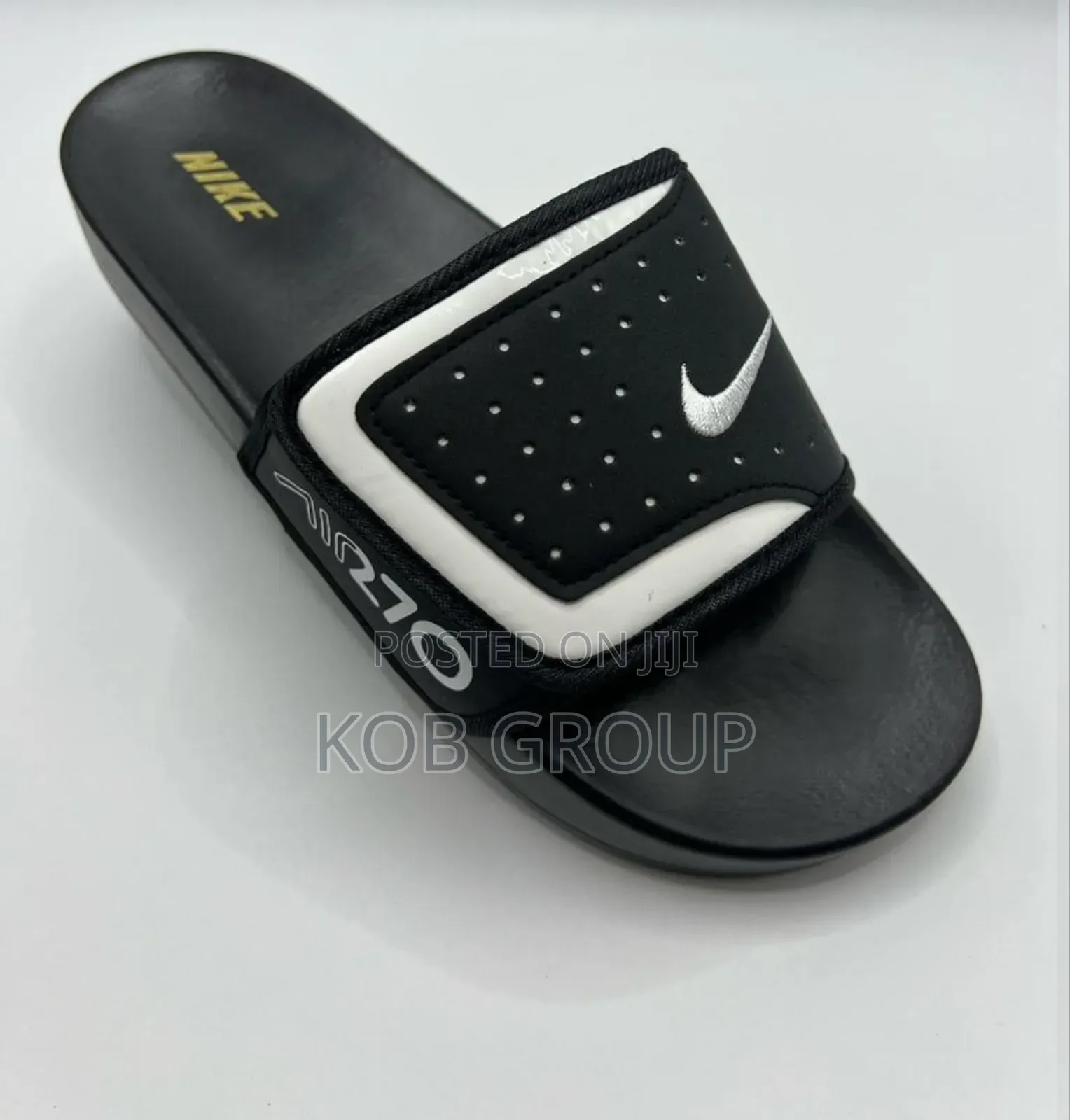 Nik.E Slippers Slides