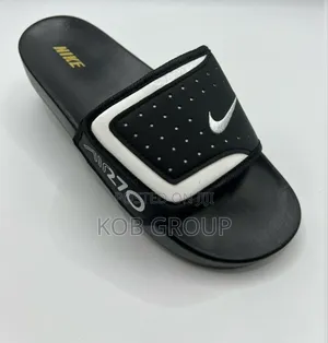 Nik.E Slippers Slides