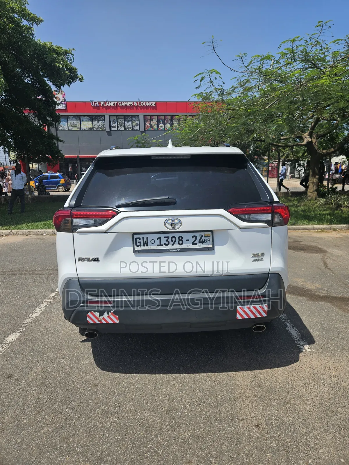 Toyota RAV4 XLE Premium 2022 White