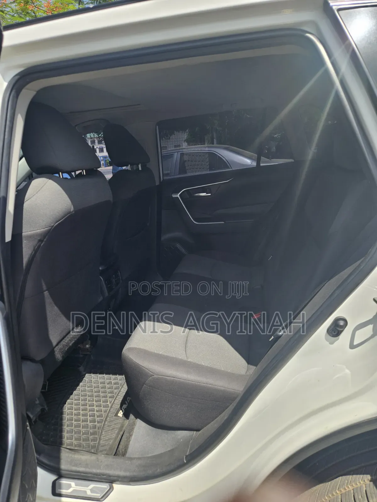Toyota RAV4 XLE Premium 2022 White
