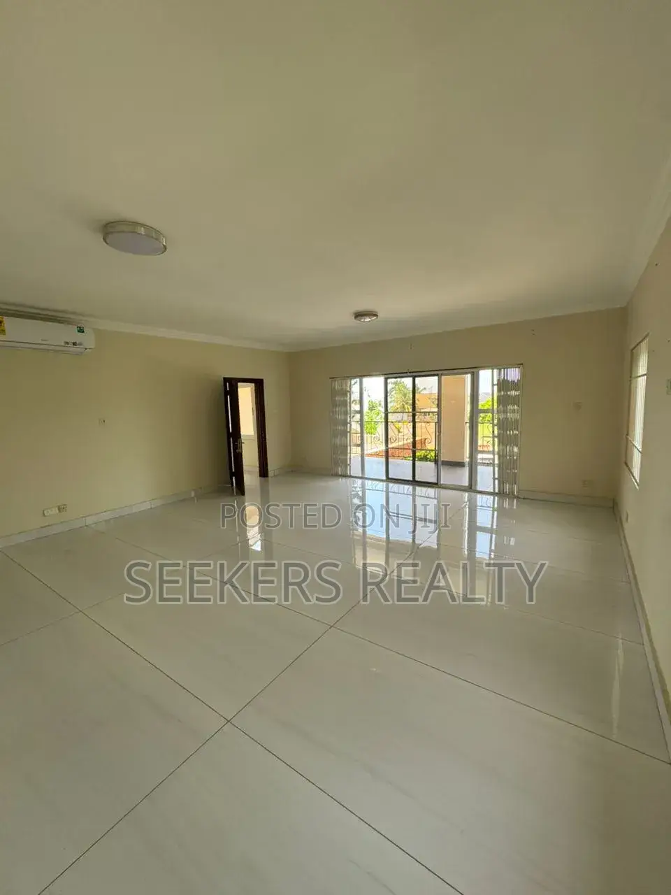 5bdrm Mansion in Seekers Realty, US Embassy Area for rent