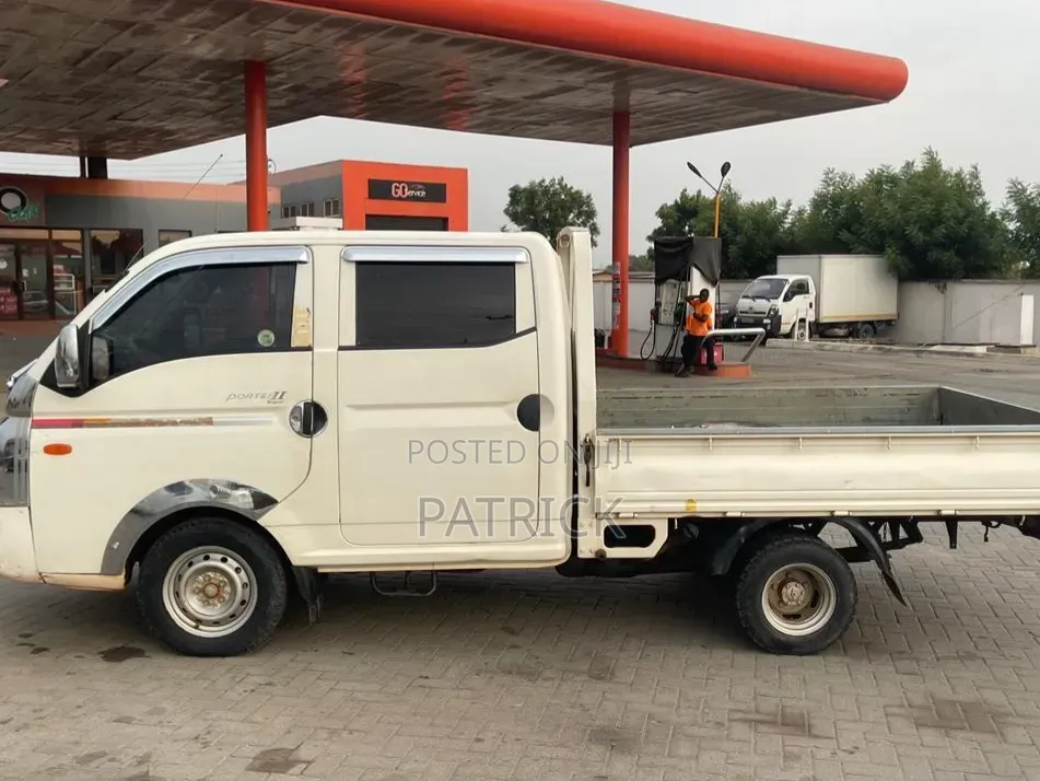 Hhyundai Porter Double Cabin Automatic