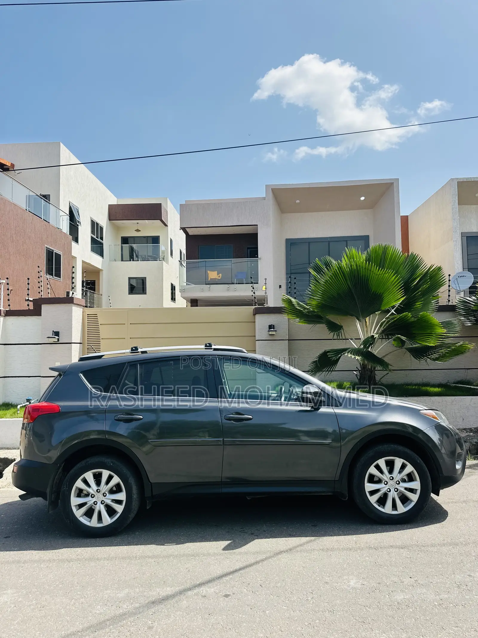 Toyota RAV4 Limited 4dr SUV AWD (2.5L 4cyl 6A) 2014 Gray