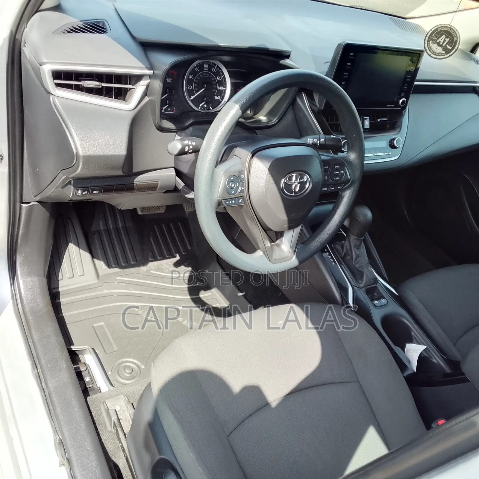Toyota Corolla LE 2022 Silver