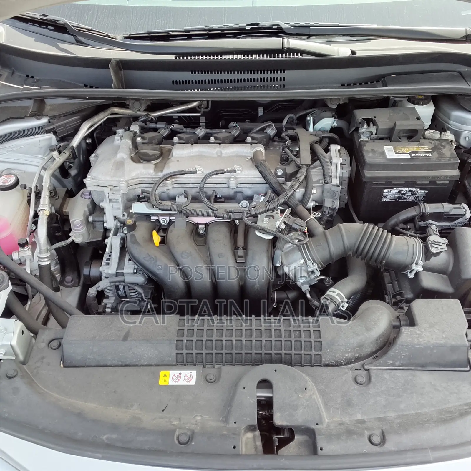 Toyota Corolla LE 2022 Silver