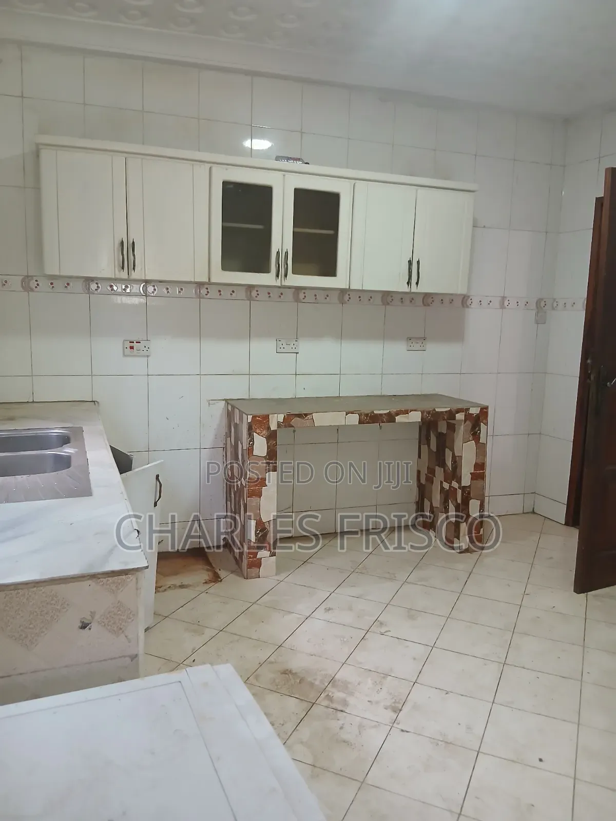 3bdrm Apartment in Fast Rent Agency, Ability for rent