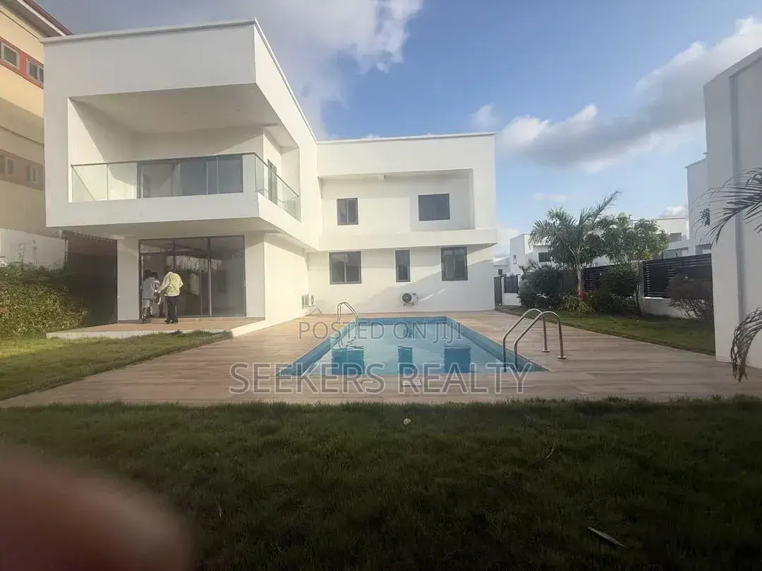 5bdrm Townhouse/Terrace in Seekers Realty, American House for sale