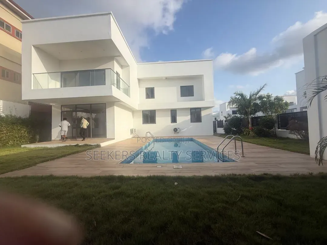 5bdrm Townhouse/Terrace in Seekers Realty, American House for sale