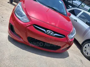 Hyundai Elantra 2016 Red