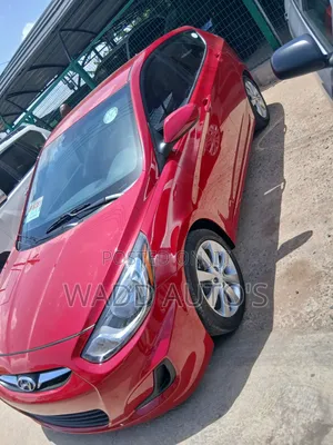 Hyundai Elantra 2016 Red