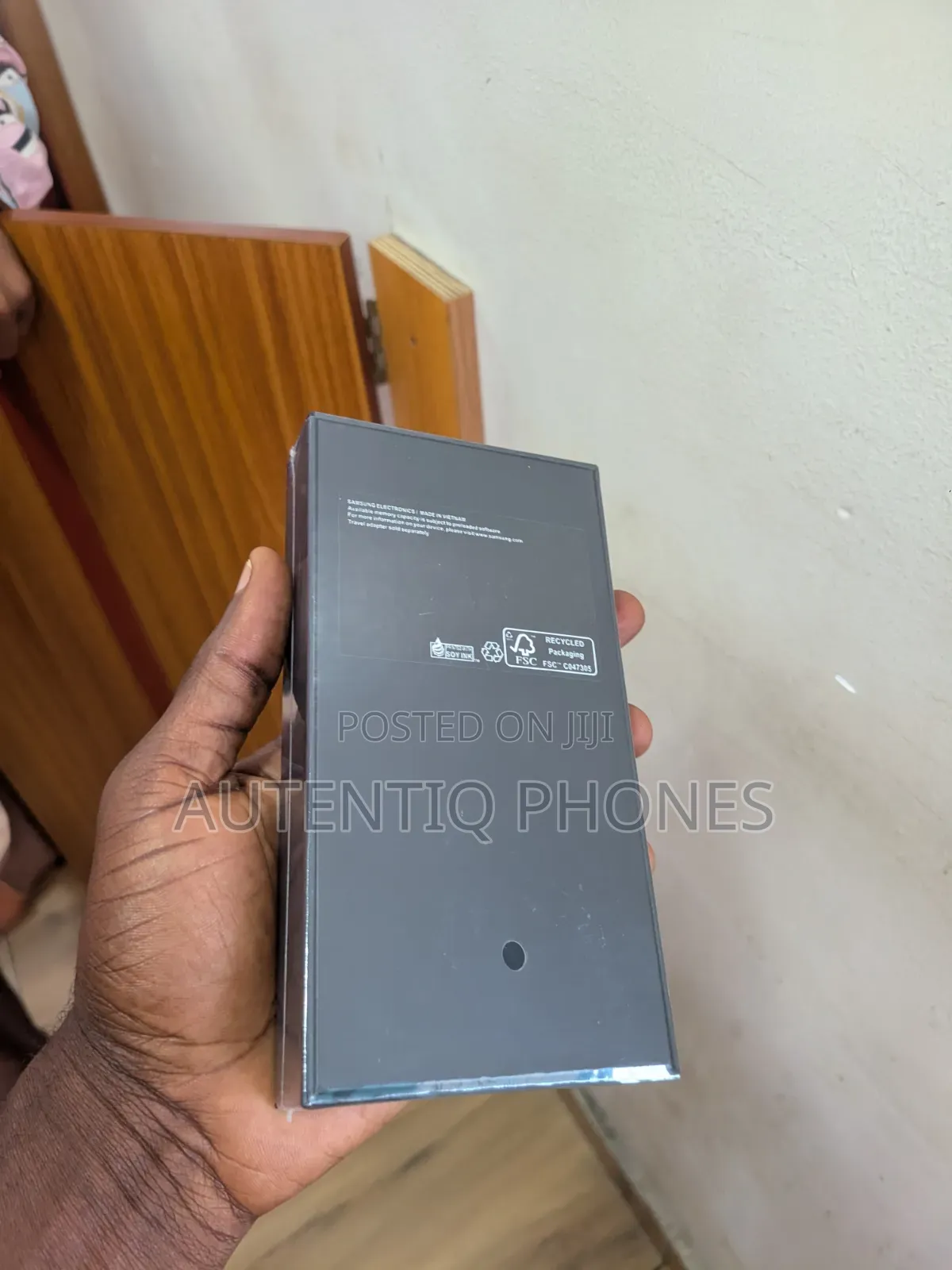 New Samsung Galaxy S22 5G 128 GB Gray
