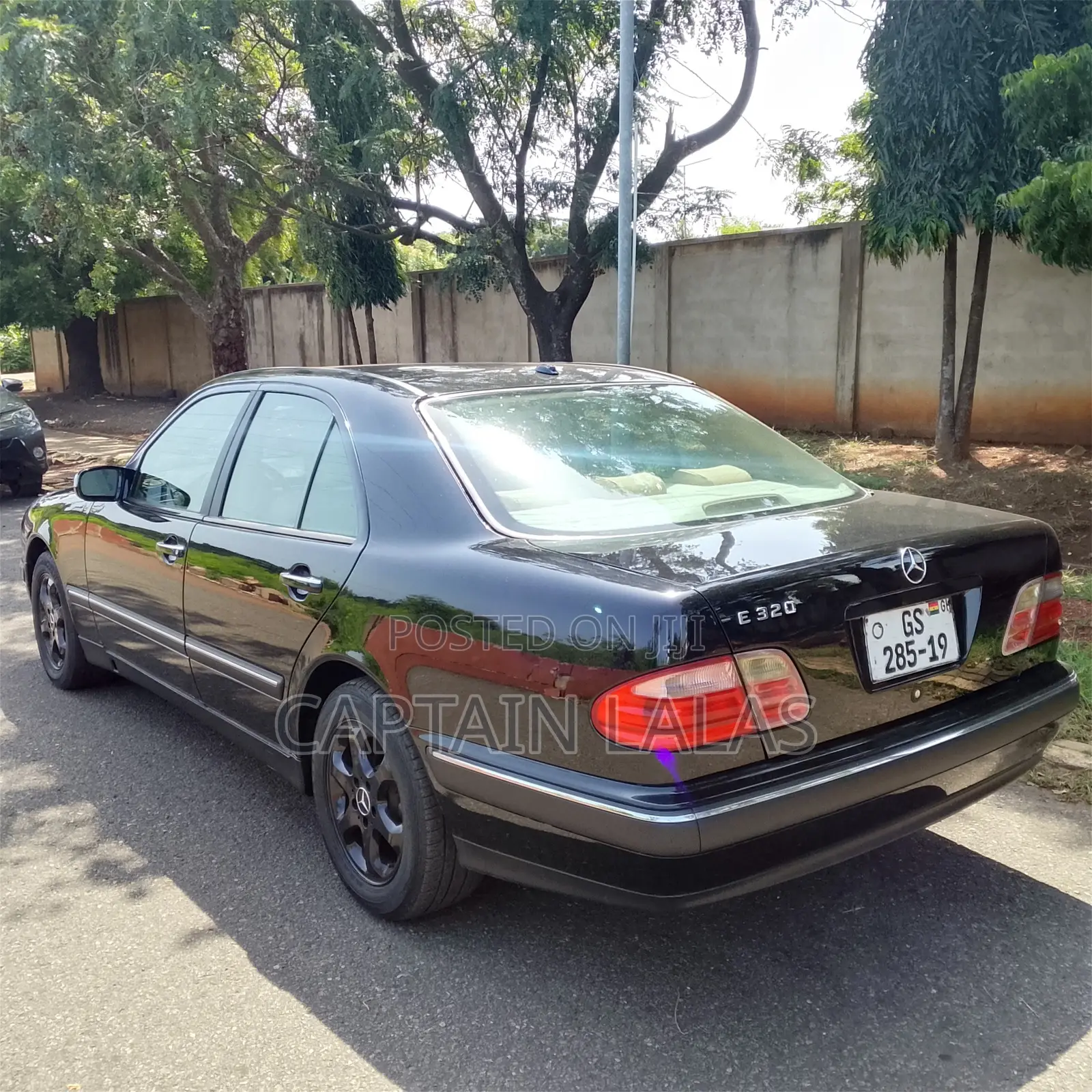 Mercedes-Benz E320 2002 Black
