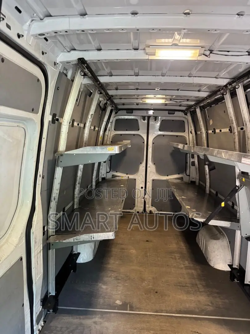 Mercedes-Benz Sprinter 2012 White