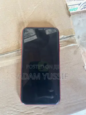 Apple iPhone 11 64 GB Red