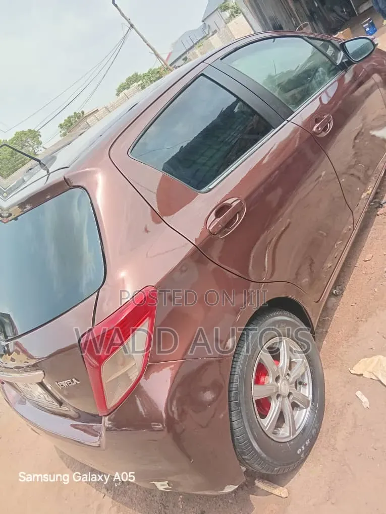 Toyota Vitz 2013 Brown
