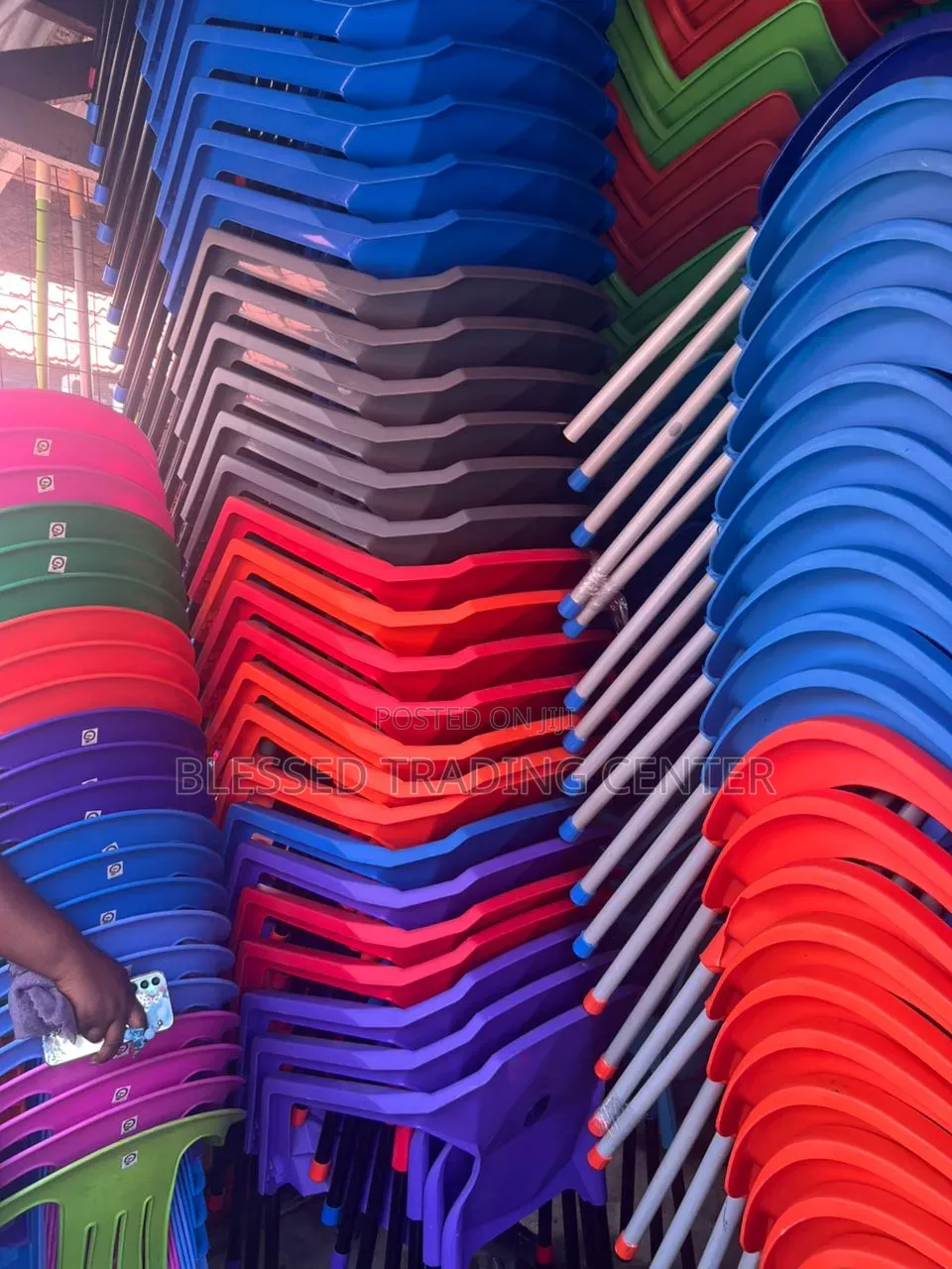 Plastic Chairs With Metal Legs for Events and Programs