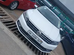 Volkswagen Passat 2017 White