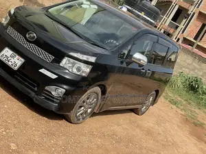 Toyota Voxy 2012 Black