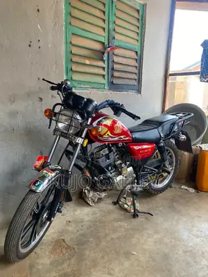 New Royal RY150 2026 Red