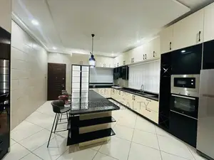 5bdrm House in Seekers Realty, Accra Metropolitan for sale