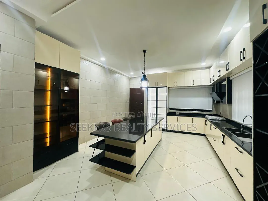 5bdrm House in Seekers Realty, Accra Metropolitan for sale
