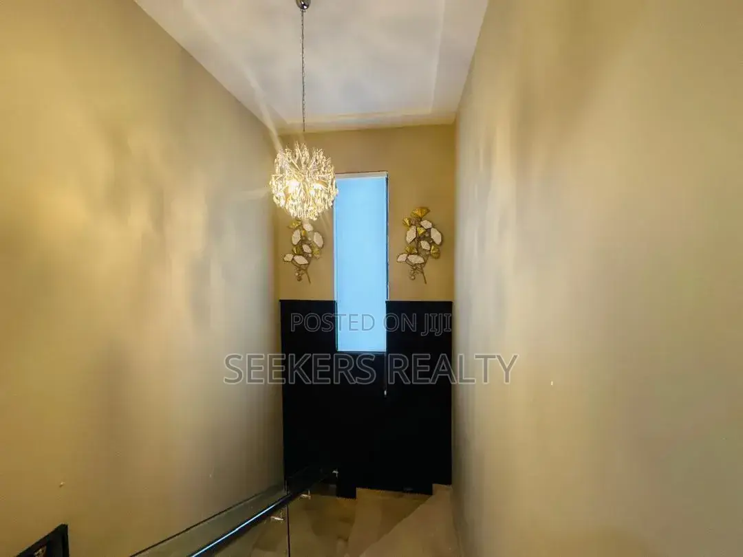 5bdrm House in Seekers Realty, Accra Metropolitan for sale