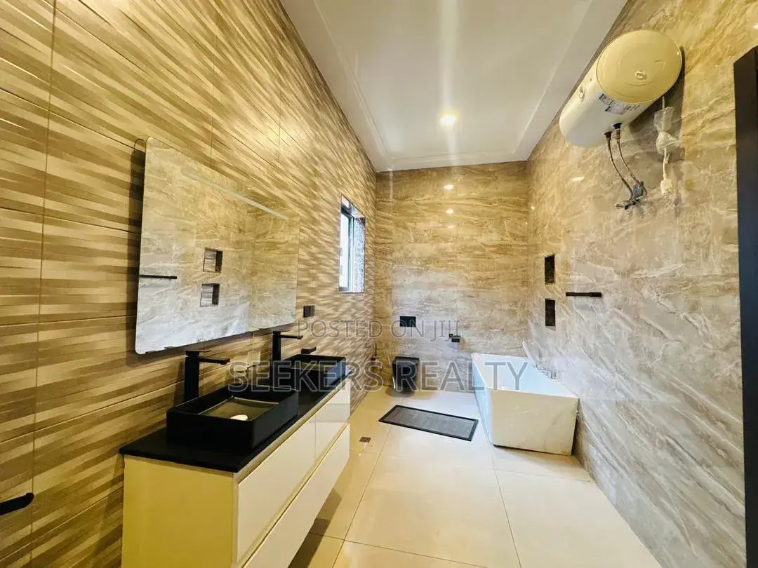5bdrm House in Seekers Realty, Accra Metropolitan for sale