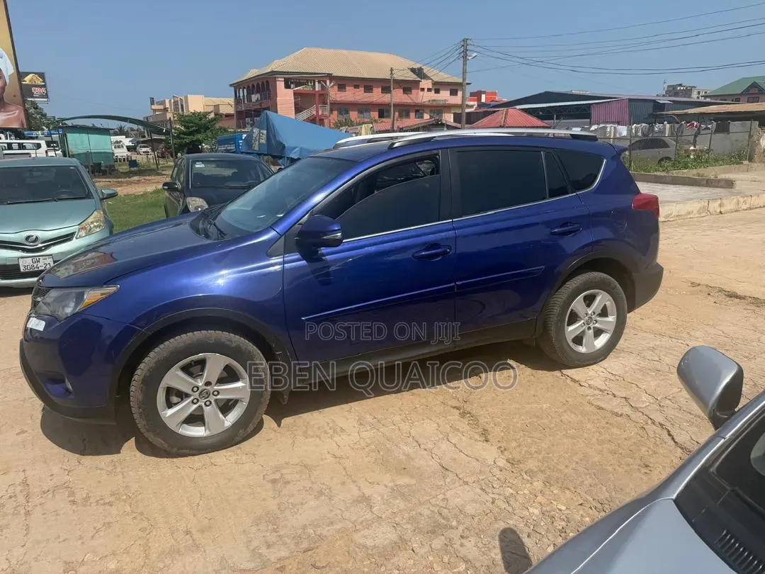 Toyota RAV4 2015 Blue