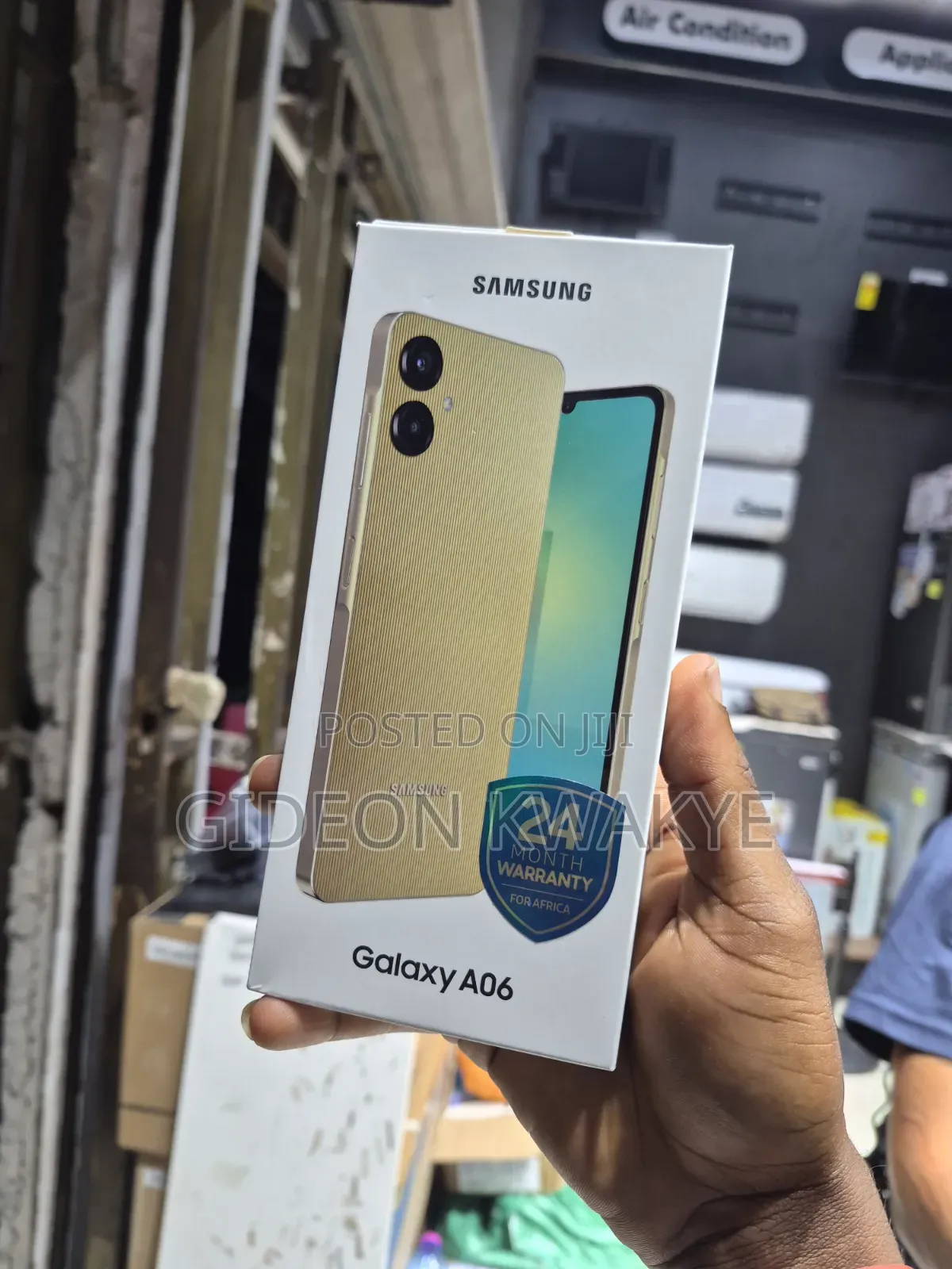 New Samsung Galaxy A06 64 GB Gold