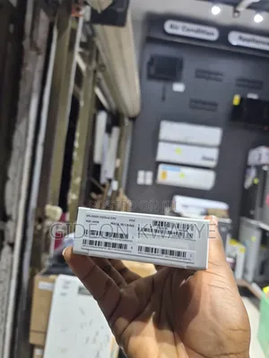 New Samsung Galaxy A06 64 GB Gold