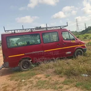 Mercedes-Benz Sprinter 2010 Red