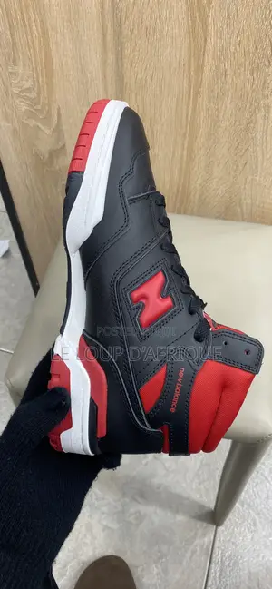 New Balance 650r Black Red