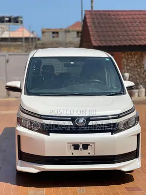 Toyota Voxy 2015 White