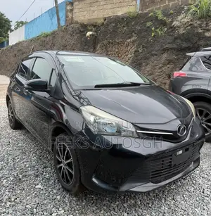 Toyota Vitz 2015 Black