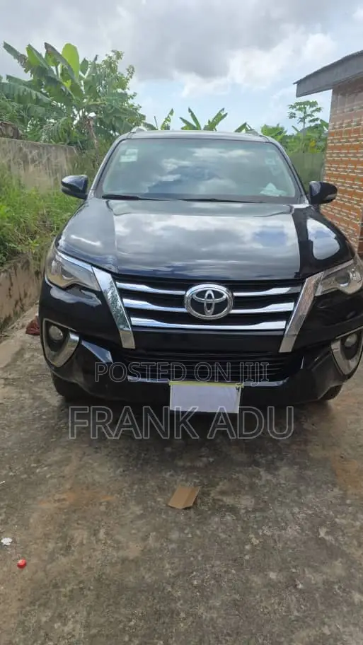 Toyota Fortuner 2018 Black