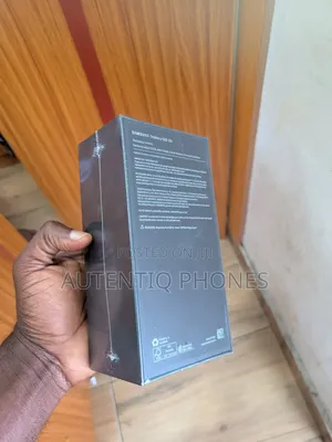 New Samsung Galaxy S20 128 GB Black