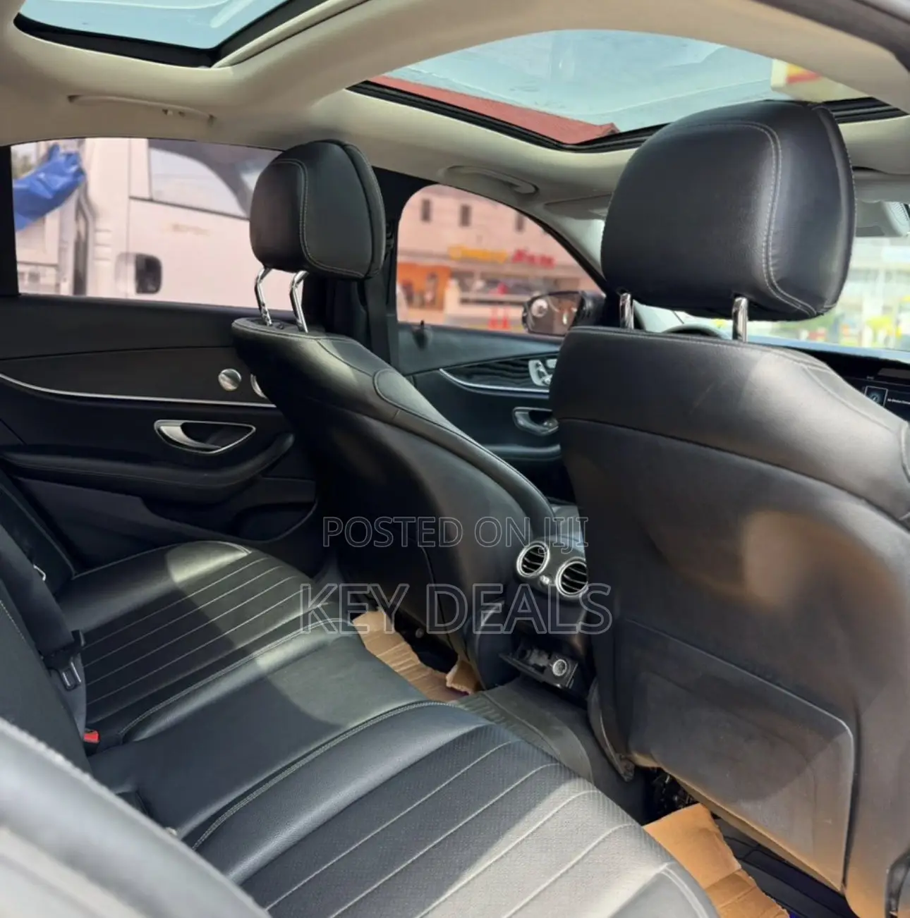 Mercedes-Benz E300 4Matic AWD Sedan (2.0L 4cyl 9A) 2017 Gray