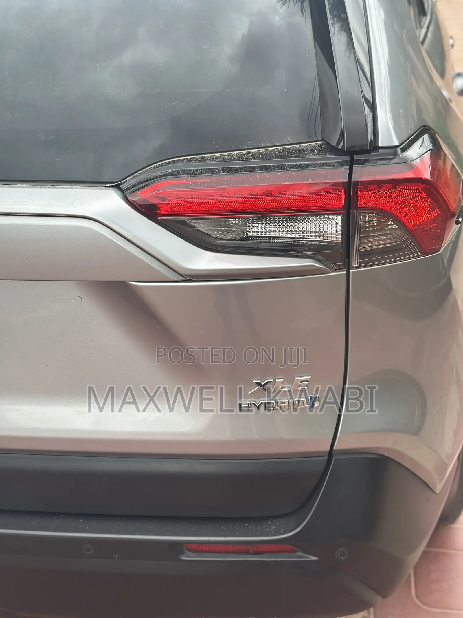 Toyota RAV4 XLE 2021 Silver