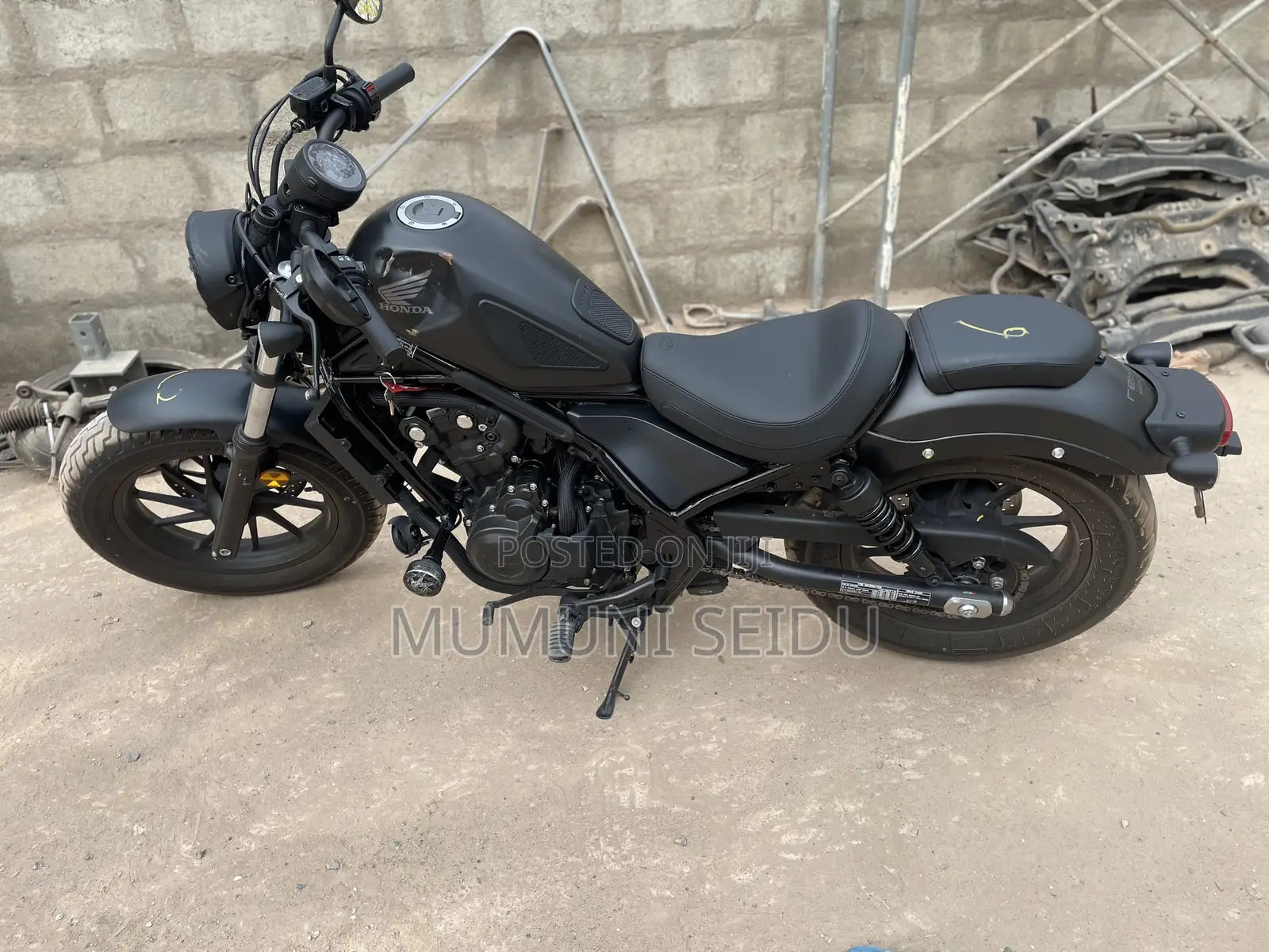 Honda CB 2025 Red