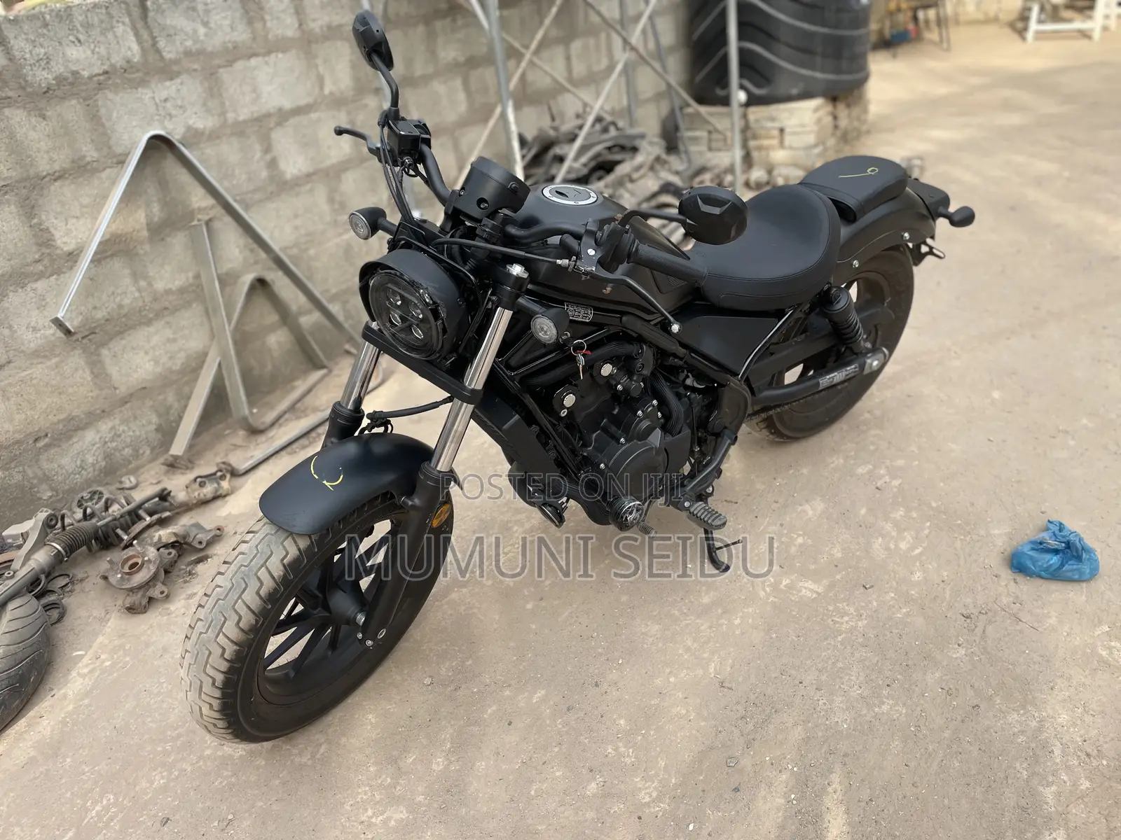 Honda CB 2025 Red