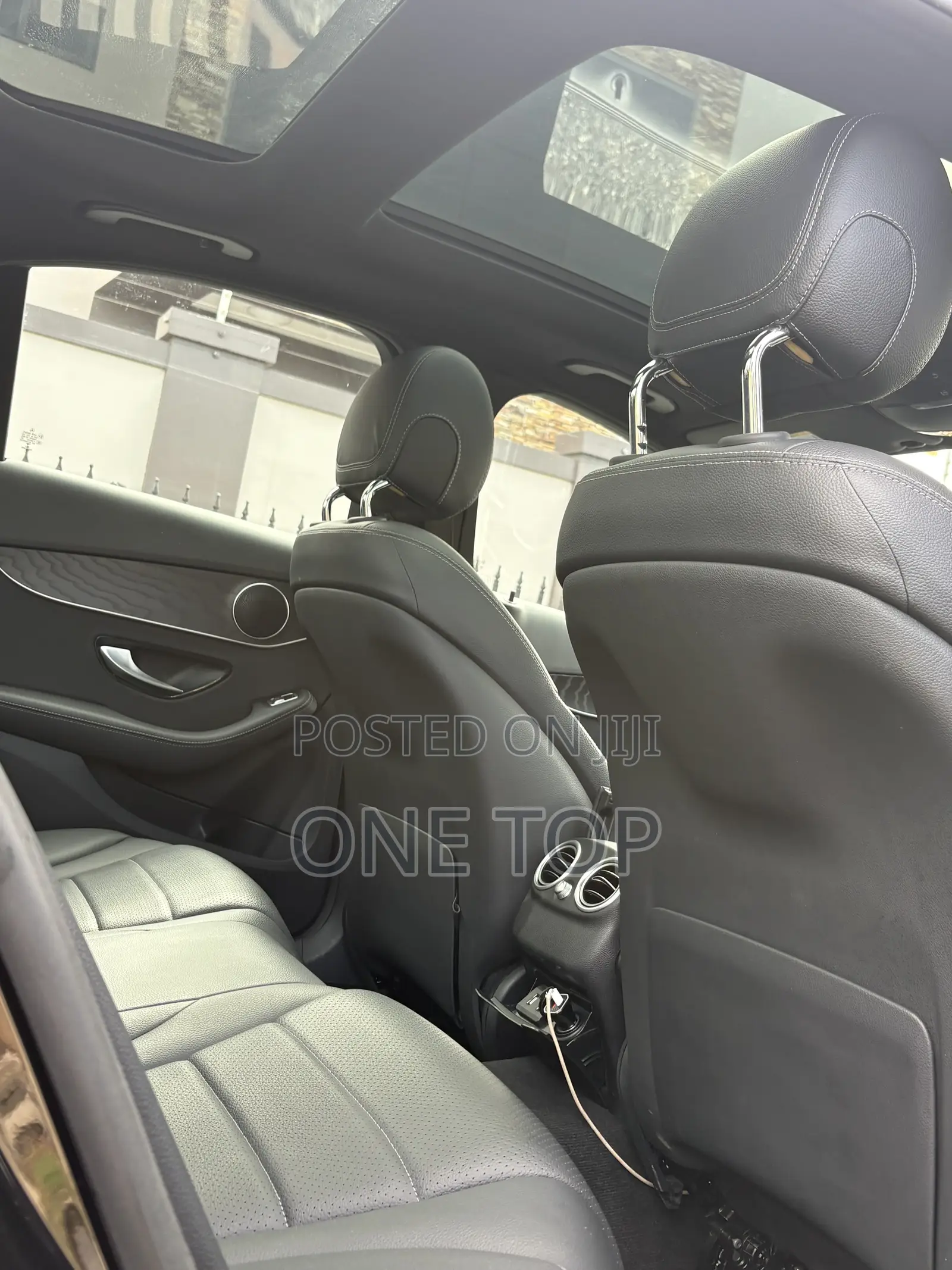 Mercedes-Benz C300 2021 Black