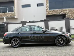 Mercedes-Benz C300 2021 Black