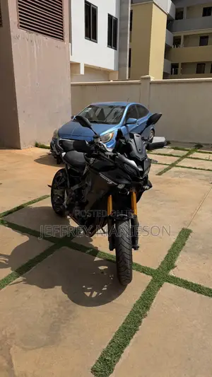 Yamaha 2022 Black