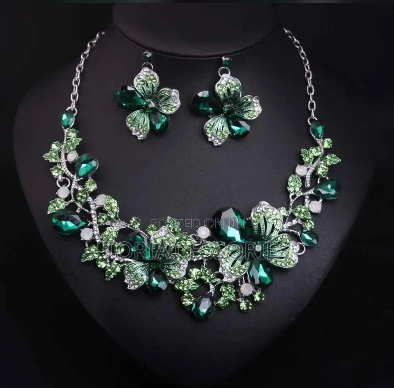 Floral Crystal Necklace