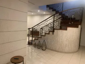 5bdrm House in Dzorwulu for sale