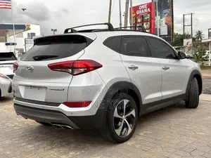 Hyundai Tucson Sport AWD 2016 Silver