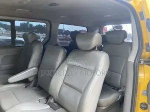 Hyundai Starex 2014 Gold